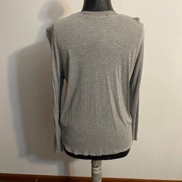 Zara Gray Crew Neck sweater, size XLarge - Picture 2 of 3